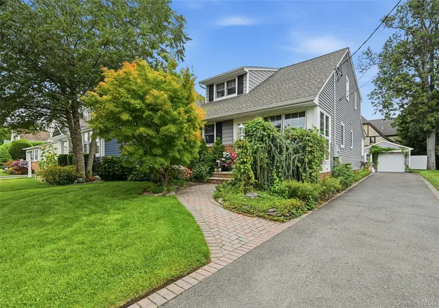 Photo 3 of Single family home for sale at 35 Reid Ave, Hempstead, NY 11570 | MLS# 1047987 | Listing updated on 2026-09-13