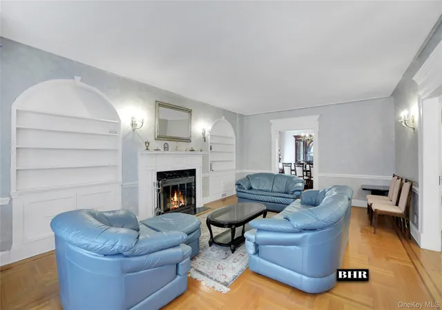 Photo 4 of Single family home for sale at 272 Exeter St, New York, NY 11235 | MLS# 1047990 | Listing updated on 2026-09-13