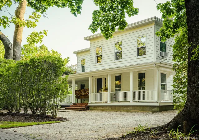 Photo 1 of Single family home for sale at 1200 Indian Neck Ln, Southold, NY 11958 | MLS# 1048014 | Listing updated on 2026-10-06