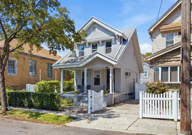 Photo 2 of Single family home for sale at 93 27 92nd Avenue, New York, NY 11421 | MLS# 1048019 | Listing updated on 2026-10-08