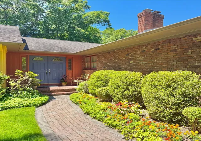 Photo 3 of Single family home for sale at 39 Daly Ct, Riverhead, NY 11901 | MLS# 1048021 | Listing updated on 2026-10-01
