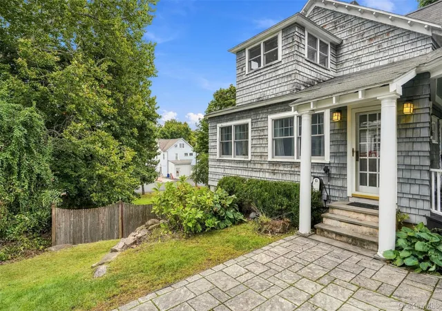 Photo 3 of Single family home for sale at 27 Clinton St, Cornwall, NY 12518 | MLS# 1048029 | Listing updated on 2026-10-07