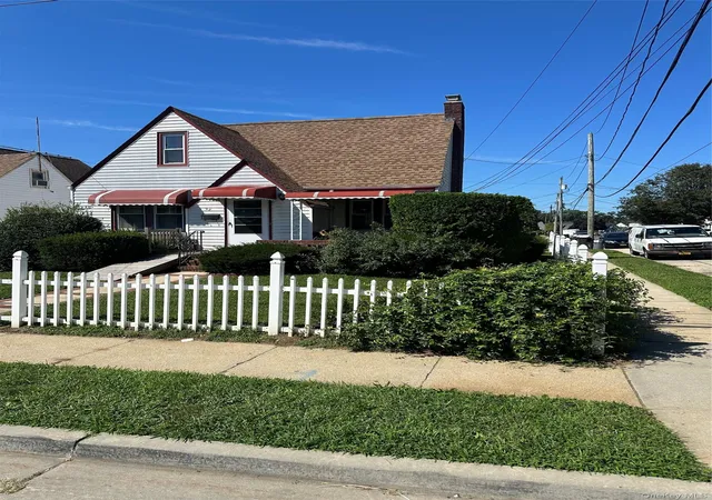 Single family home for sale at 22 Searing St, Hempstead, NY 11550 | MLS# 1048038