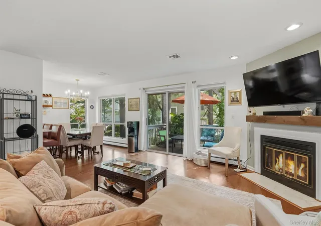 Photo 4 of Sale Pending at 25 Villa Dr, Peekskill, NY 10566 | MLS# 1048039 | Listing updated on 2026-10-07