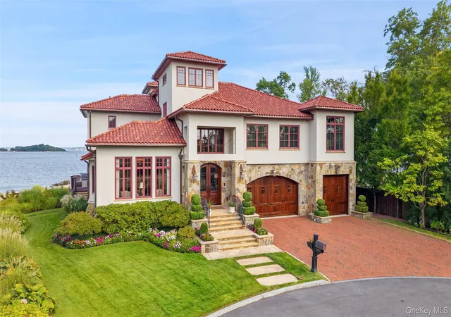 Photo 3 of Single family home for sale at 14 Brittany Ln, New Rochelle, NY 10805 | MLS# 1048050 | Listing updated on 2026-09-19