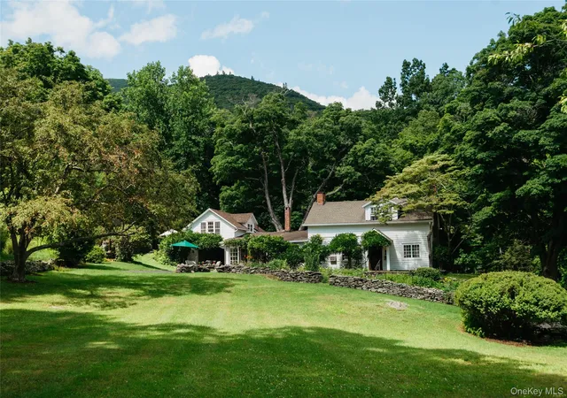Photo 1 of Single family home for sale at 190 Lewis Holw Rd, Woodstock, NY 12498 | MLS# 1048053 | Listing updated on 2026-09-16