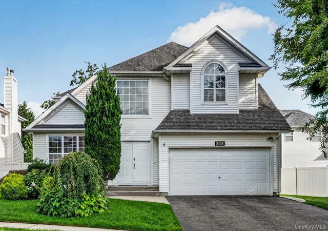 Photo 2 of Single family home for sale at 136 Cranberry Ct, Huntington, NY 11747 | MLS# 1048056 | Listing updated on 2026-10-04