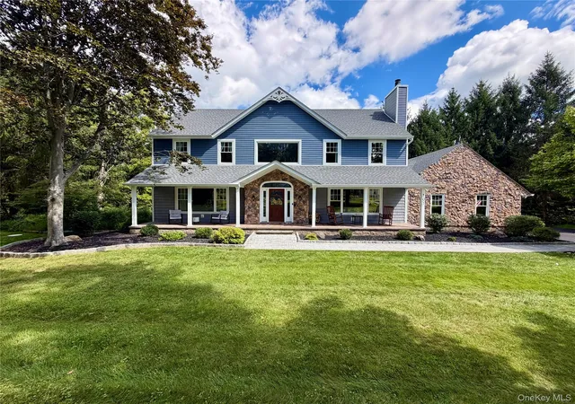 Single family home for sale at 101 Beverly Rd, Chester Town, NY 10918 | MLS# 1048079