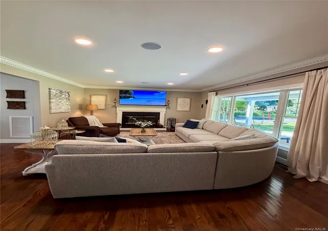 Photo 4 of Single family home for sale at 101 Beverly Rd, Chester Town, NY 10918 | MLS# 1048079 | Listing updated on 2026-09-09