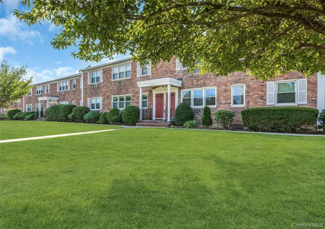 Photo 1 of Condo for sale at 4030 Jerusalem Ave #1C, Hempstead, NY 11783 | MLS# 1048095 | Listing updated on 2026-09-29