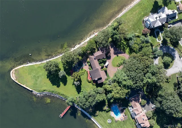 Photo 1 of Sale Pending at 7 Lighthouse Point, Huntington, NY 11743 | MLS# 1048150 | Listing updated on 2026-09-29