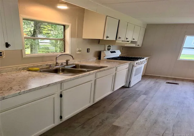 Photo 3 of Manufactured home for sale at 6 Oahu Ln, Plattekill, NY 12561 | MLS# 1048152 | Listing updated on 2026-09-24