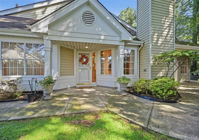 Single family home for sale at 9 Oakdale Ct, Brookhaven, NY 11961 | MLS# 1048158