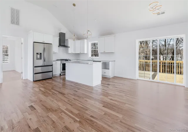 Photo 3 of Single family home for sale at 157 S Quaker Ln, Hyde Park, NY 12538 | MLS# 1048161 | Listing updated on 2026-10-07