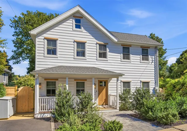 Single family home for sale at 61 Anstice St, Oyster Bay, NY 11771 | MLS# 1048168