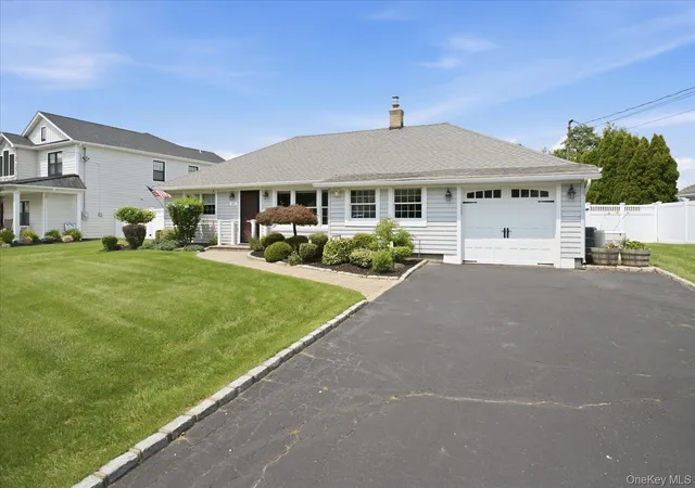 Photo 3 of Sale Pending at 45 Polo Rd, Oyster Bay, NY 11758 | MLS# 1048170 | Listing updated on 2026-09-19