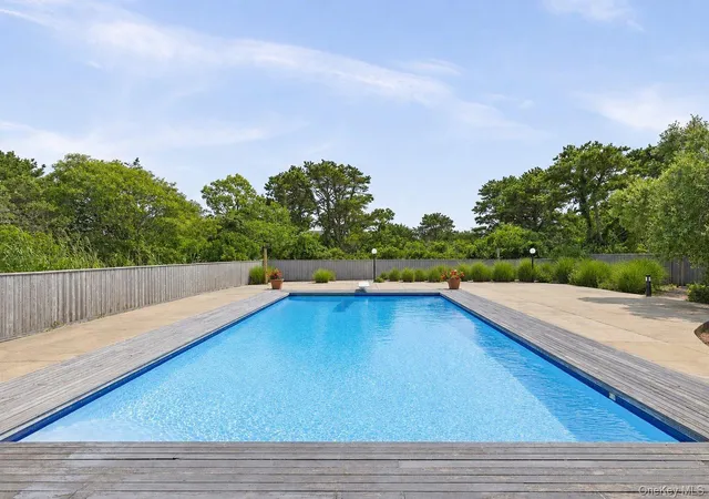 Photo 3 of Single family home for sale at 49 Gilberts Path, East Hampton, NY 11930 | MLS# 1048207 | Listing updated on 2026-09-29