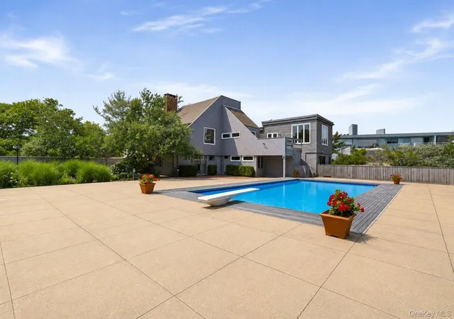 Photo 4 of Single family home for sale at 49 Gilberts Path, East Hampton, NY 11930 | MLS# 1048207 | Listing updated on 2026-09-29