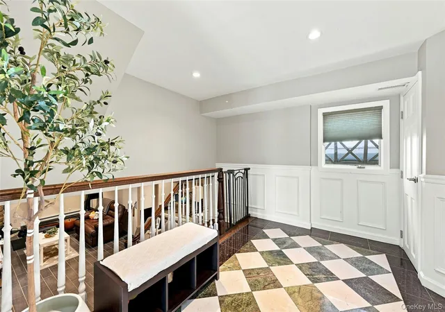 Photo 4 of Single family home for sale at 2 Peppermill Rd, North Hempstead, NY 11576 | MLS# 1048209 | Listing updated on 2026-09-17