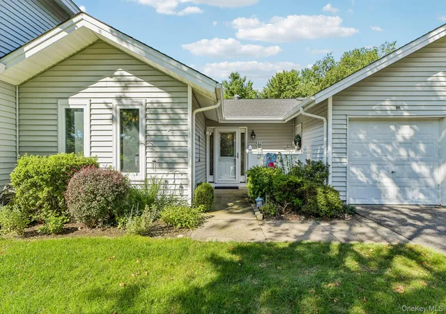Photo 1 of Condo for sale at 111 Fairfield Dr #111, Smithtown, NY 11780 | MLS# 1048219 | Listing updated on 2026-09-19