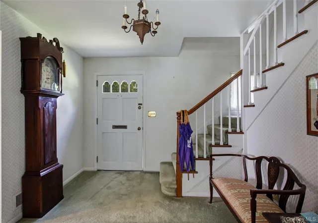 Photo 2 of Single family home for sale at 1 Grandview Cir, Mount Pleasant, NY 10570 | MLS# 1048225 | Listing updated on 2026-09-12