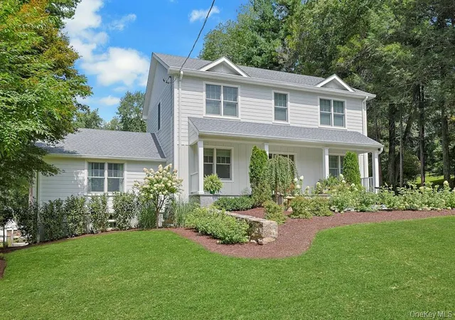 Photo 1 of Single family home for sale at 8 Rosehill Dr, North Castle, NY 10504 | MLS# 1048226 | Listing updated on 2026-09-27