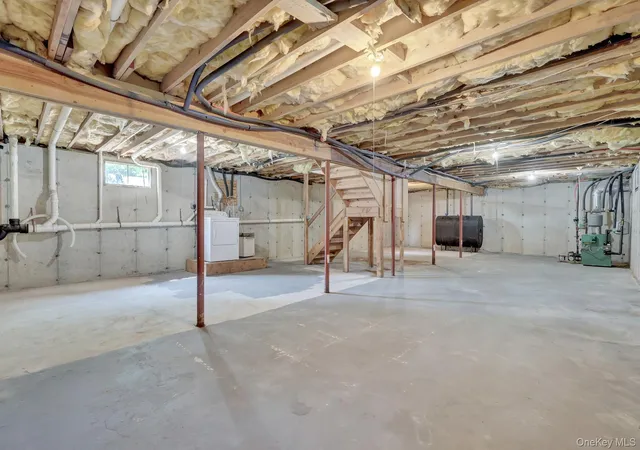 Photo 28 of Sale Pending at 231 Columbus Blvd, Babylon, NY 11701 | MLS# 1048230 | Listing updated on 2026-10-08