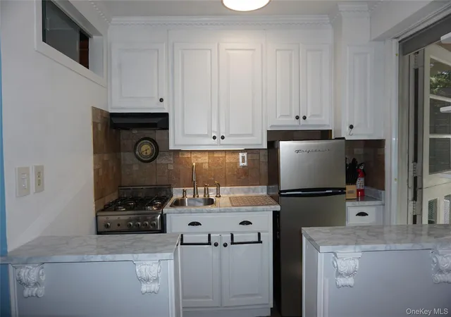 Photo 3 of Condo for sale at 385 Mclean Ave #1G, Yonkers, NY 10705 | MLS# 1048231 | Listing updated on 2026-10-08
