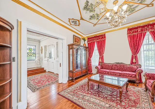 Photo 4 of Single family home for sale at 436 Bay Ave, Brookhaven, NY 11772 | MLS# 1048236 | Listing updated on 2026-10-04