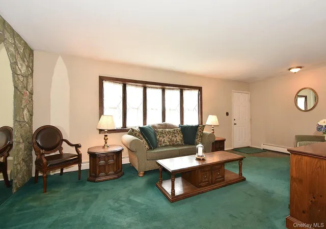 Photo 4 of Single family home for sale at 11 Whig Ct, Islip, NY 11741 | MLS# 1048248 | Listing updated on 2026-09-27