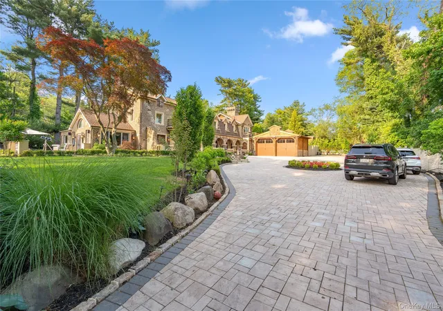 Photo 2 of Single family home for sale at 213 Guinea Woods Rd, Oyster Bay, NY 11568 | MLS# 1048263 | Listing updated on 2026-09-25