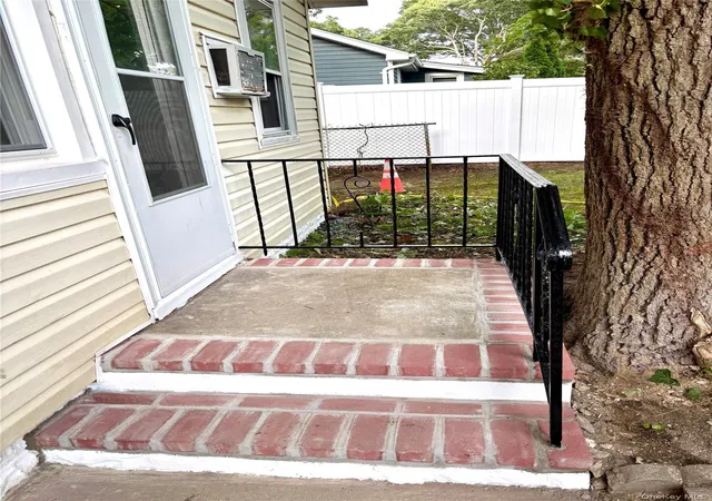 Photo 1 of Single family home for sale at 103 Maple St S, Brookhaven, NY 11755 | MLS# 1048265 | Listing updated on 2026-10-01
