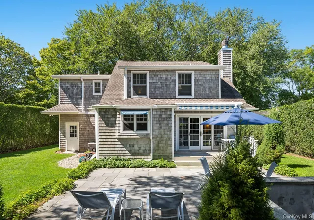 Photo 1 of Sale Pending at 200 Little Plains Rd, Southampton, NY 11968 | MLS# 1048282 | Listing updated on 2026-09-26