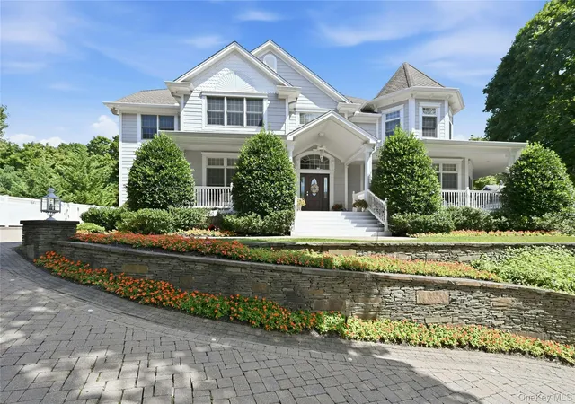Single family home for sale at 3 Crescent Dr, Huntington, NY 11768 | MLS# 1048300