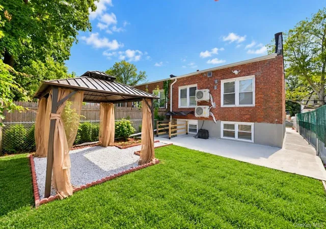 Photo 3 of Sale Pending at 117 25 199th Street, New York, NY 11412 | MLS# 1048313 | Listing updated on 2026-10-07