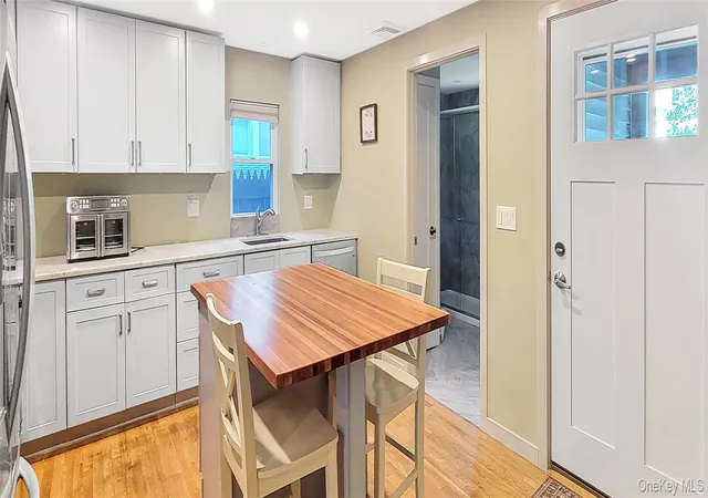 Photo 3 of Single family home for sale at 3 Preston Pl, Patterson, NY 12563 | MLS# 1048316 | Listing updated on 2026-10-10