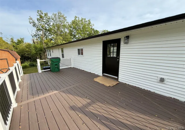 Photo 3 of Manufactured home for sale at 2 Walnut Park Lot 1 Ln, Marlboro, NY 12547 | MLS# 1048324 | Listing updated on 2026-09-30
