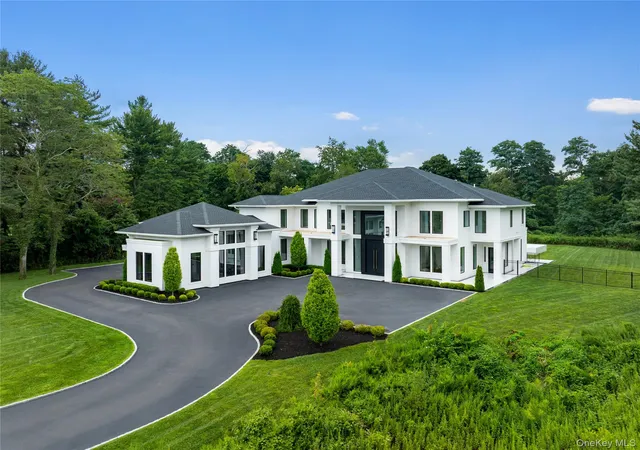 Photo 2 of Mansion for sale at 160 Hegemans Ln, Oyster Bay, NY 11545 | MLS# 1048329 | Listing updated on 2026-09-13
