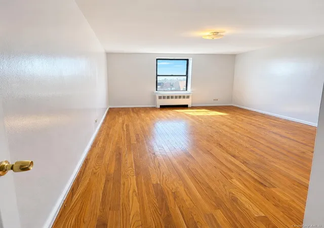 Photo 3 of Condo for sale at 740 E 232nd Street #6G, New York, NY 10466 | MLS# 1048332 | Listing updated on 2026-09-12