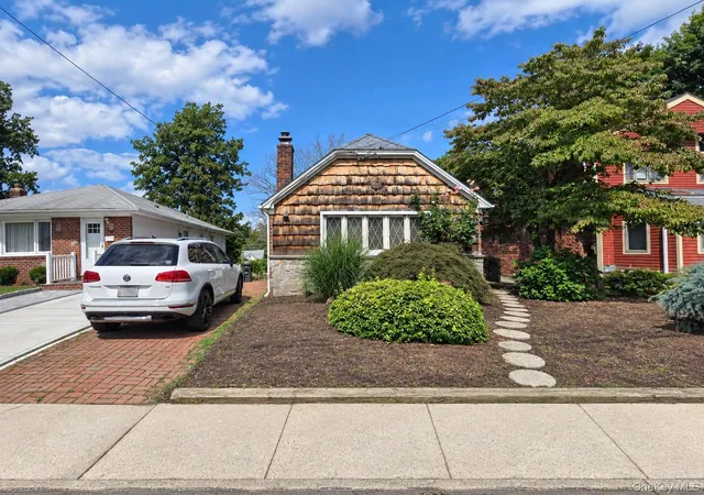 Photo 1 of Single family home for sale at 37 Marino Ave, North Hempstead, NY 11050 | MLS# 1048348 | Listing updated on 2026-09-28