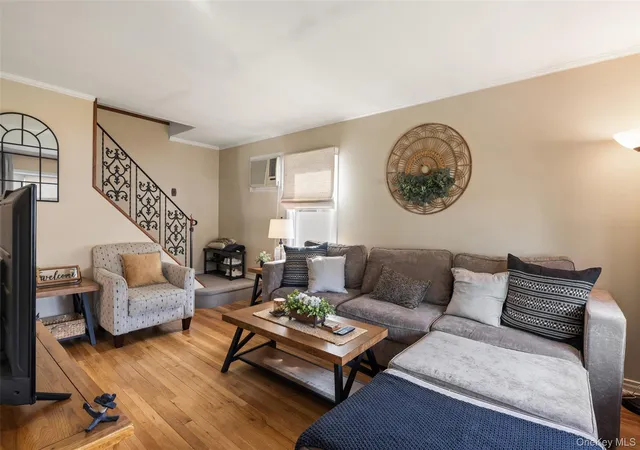 Photo 4 of Sale Pending at 5 Marvin Ave, Oyster Bay, NY 11801 | MLS# 1048369 | Listing updated on 2026-09-22