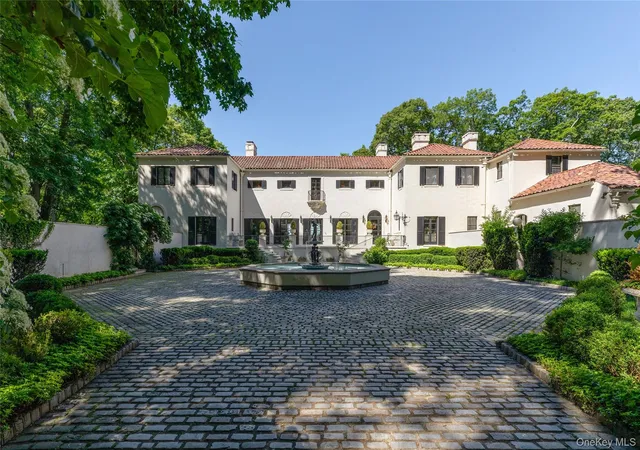 Photo 1 of Mansion for sale at 100 Horseshoe Rd, Oyster Bay, NY 11765 | MLS# 1048378 | Listing updated on 2026-09-13