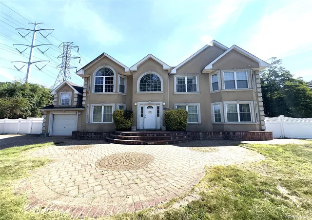 Photo 1 of Sale Pending at 249 Haven Ave, Islip, NY 11779 | MLS# 1048412 | Listing updated on 2026-09-17