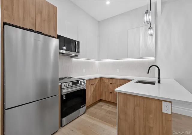 Photo 4 of Condo for sale at 427 E 140 Street #4, New York, NY 10451 | MLS# 1048418 | Listing updated on 2026-09-16