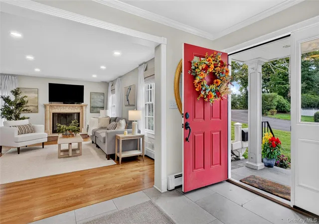 Photo 2 of Sale Pending at 88 Knollwood Ave, Huntington, NY 11743 | MLS# 1048424 | Listing updated on 2026-10-02
