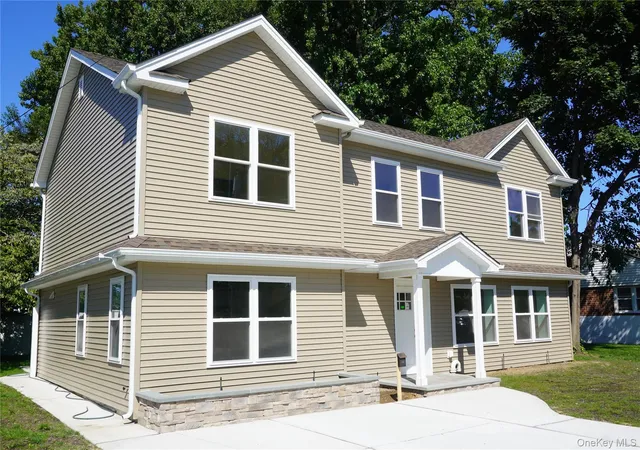 Photo 2 of Single family home for sale at 164 Elmwood St, Hempstead, NY 11581 | MLS# 1048426 | Listing updated on 2026-09-13