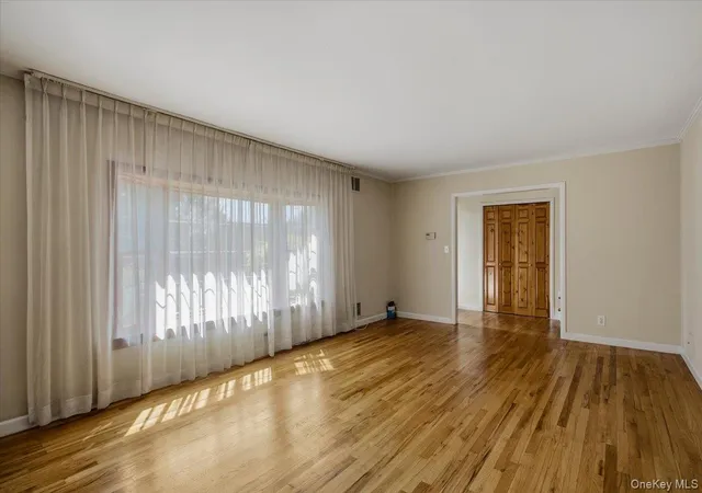 Photo 3 of Single family home for sale at 87 Edgemont Rd, Greenburgh, NY 10583 | MLS# 1048434 | Listing updated on 2026-09-19