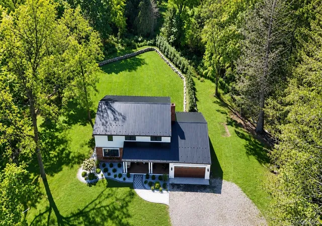 Photo 3 of Single family home for sale at 28 Galloway Rd, Warwick (town), NY 10990 | MLS# 1048435 | Listing updated on 2026-09-17