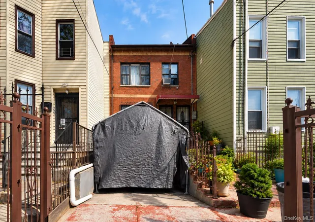 Multi family home for sale at 121 Montauk Ave, New York, NY 11208 | MLS# 1048467