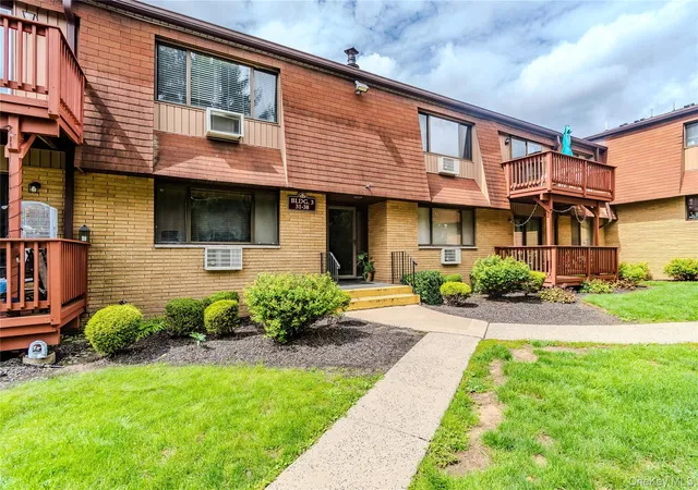 Photo 3 of Condo for sale at 36 Richard Ct, Haverstraw, NY 10970 | MLS# 1048470 | Listing updated on 2026-09-18